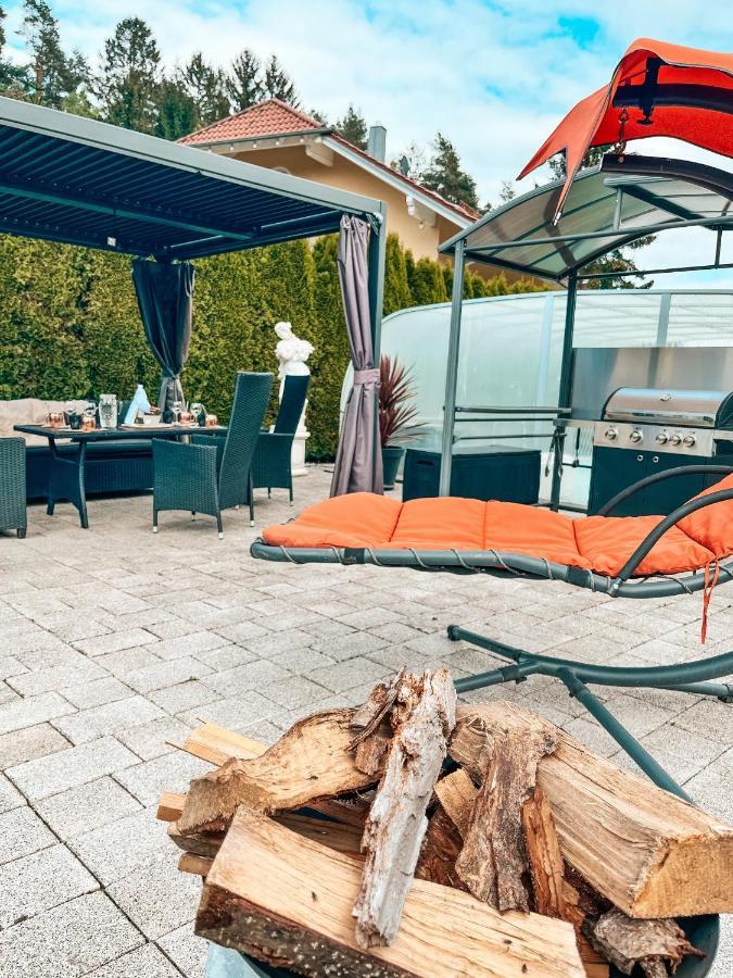 KötztingPanorama-Residenz, Mit Poolアパートメント エクステリア 写真