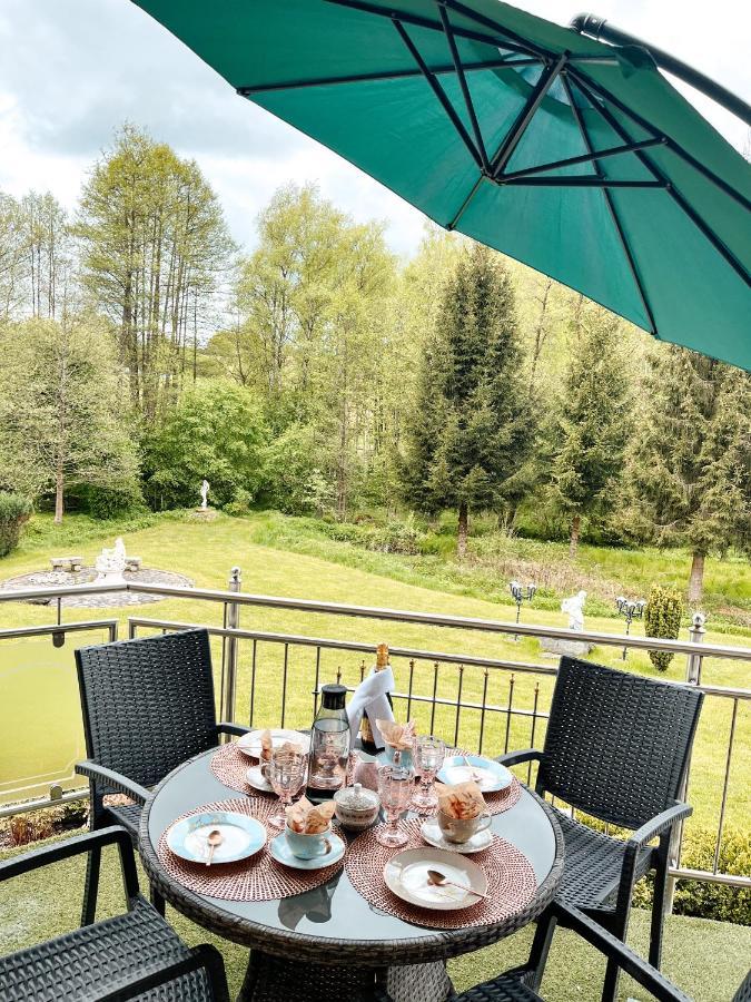 KötztingPanorama-Residenz, Mit Poolアパートメント エクステリア 写真